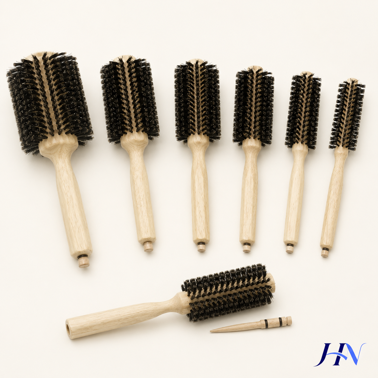 Escova Redonda Profissional Boar Brush com Cabo de Madeira – Finalização de Salão