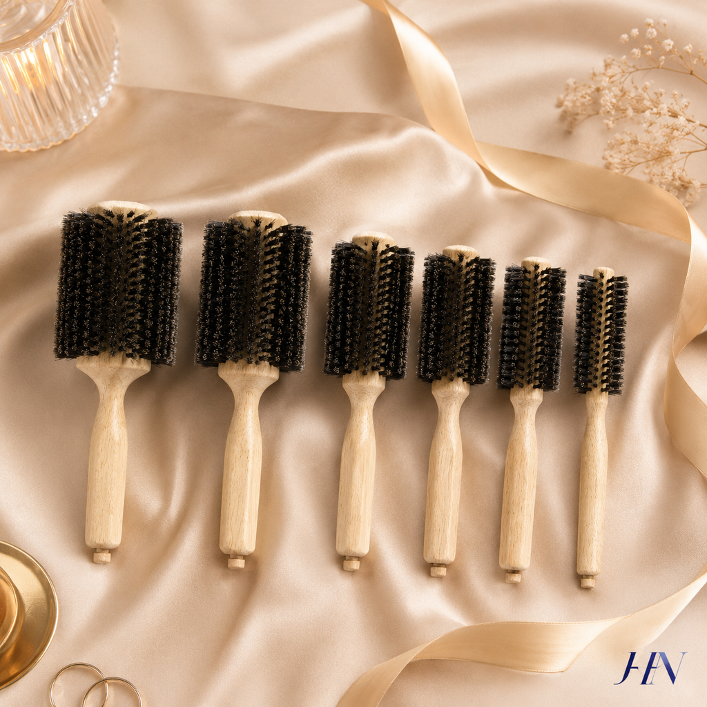 Escova Redonda Profissional Boar Brush com Cabo de Madeira – Finalização de Salão
