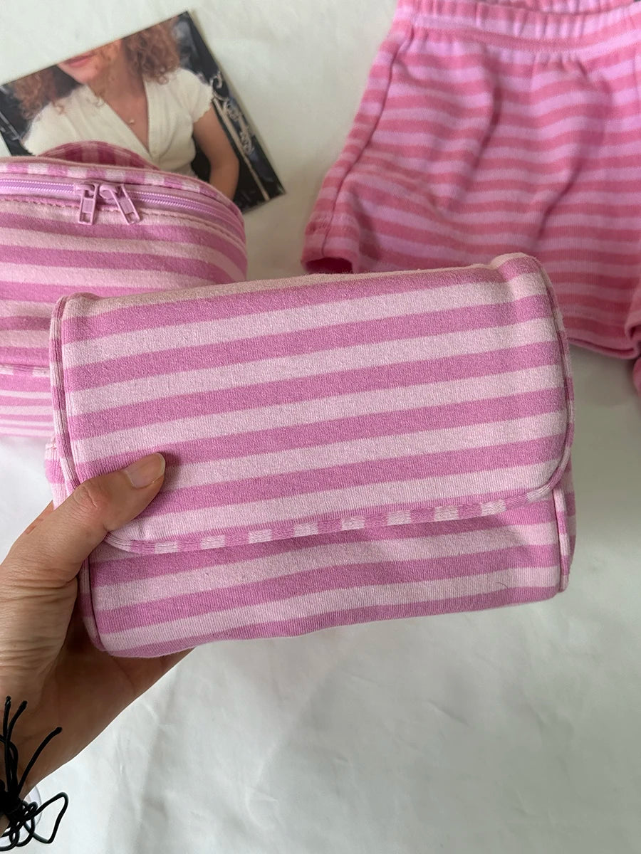 Nécessaire Premium Listrada Rosa com Espelho – Organizador de Maquiagem Estilo Boutique