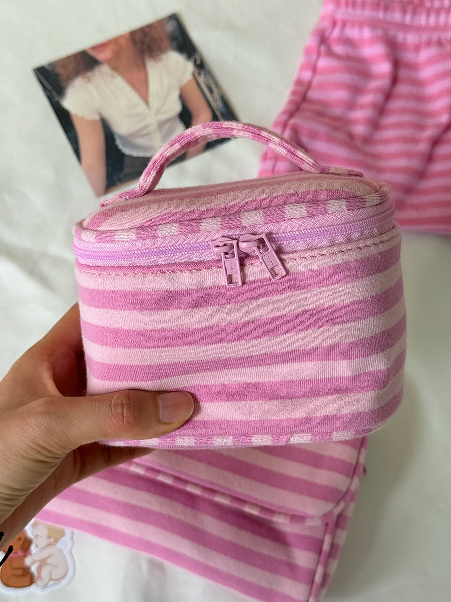 Nécessaire Premium Listrada Rosa com Espelho – Organizador de Maquiagem Estilo Boutique